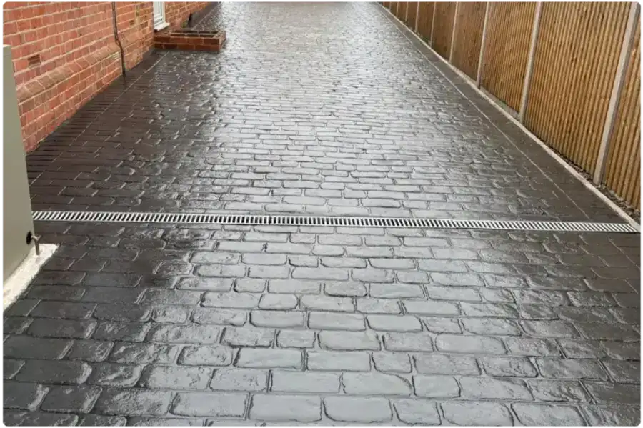 Pattern imprinted concrete paving