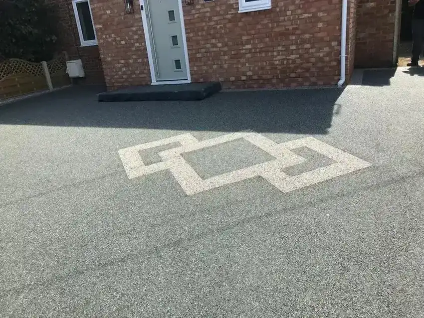 Resin driveway with modern finish